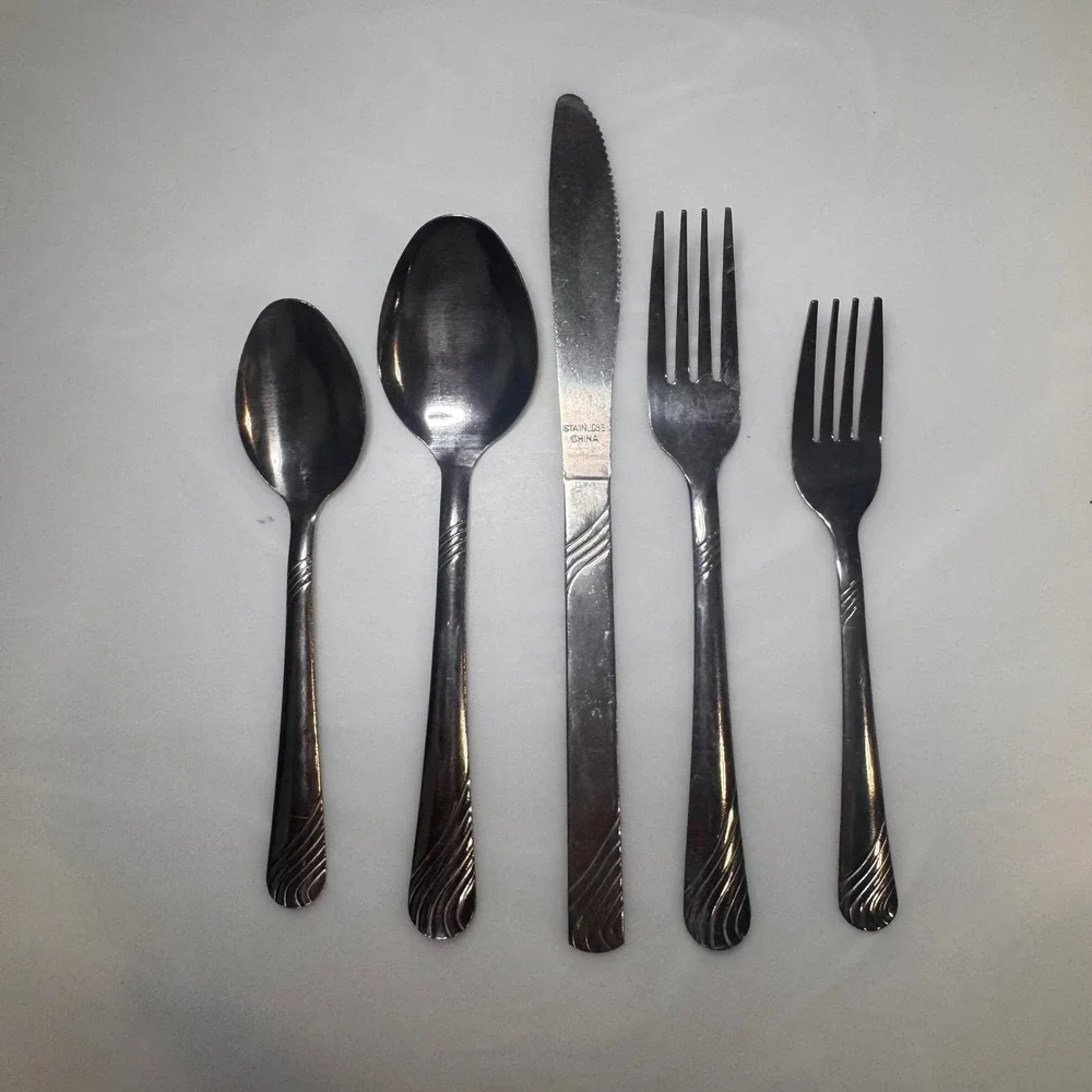 Mainstays Swirl Stainless Flatware Silverware Set‎ Service for 8 Silverware 40pc